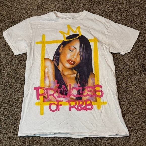 Aaliyah Photo T-Shirt White Men Size Small - Picture 1 of 3